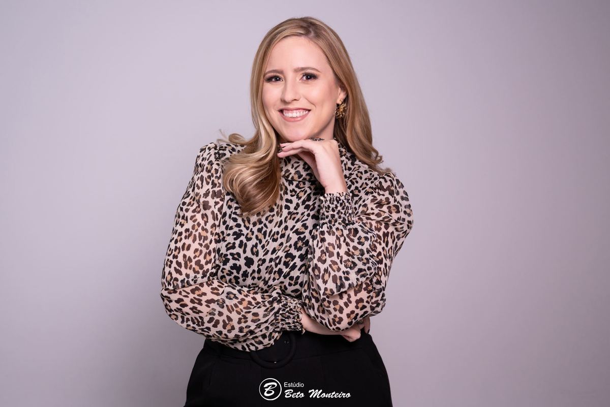 sessão profissional - sessão executiva - foto perfil - ensaio executivo - ensaio profissional - foto profissão - book executivo - book profissional - foto linkedin - foto curriculo - sessão corporativa -  - foto corporativa - Caroline Valente - RH