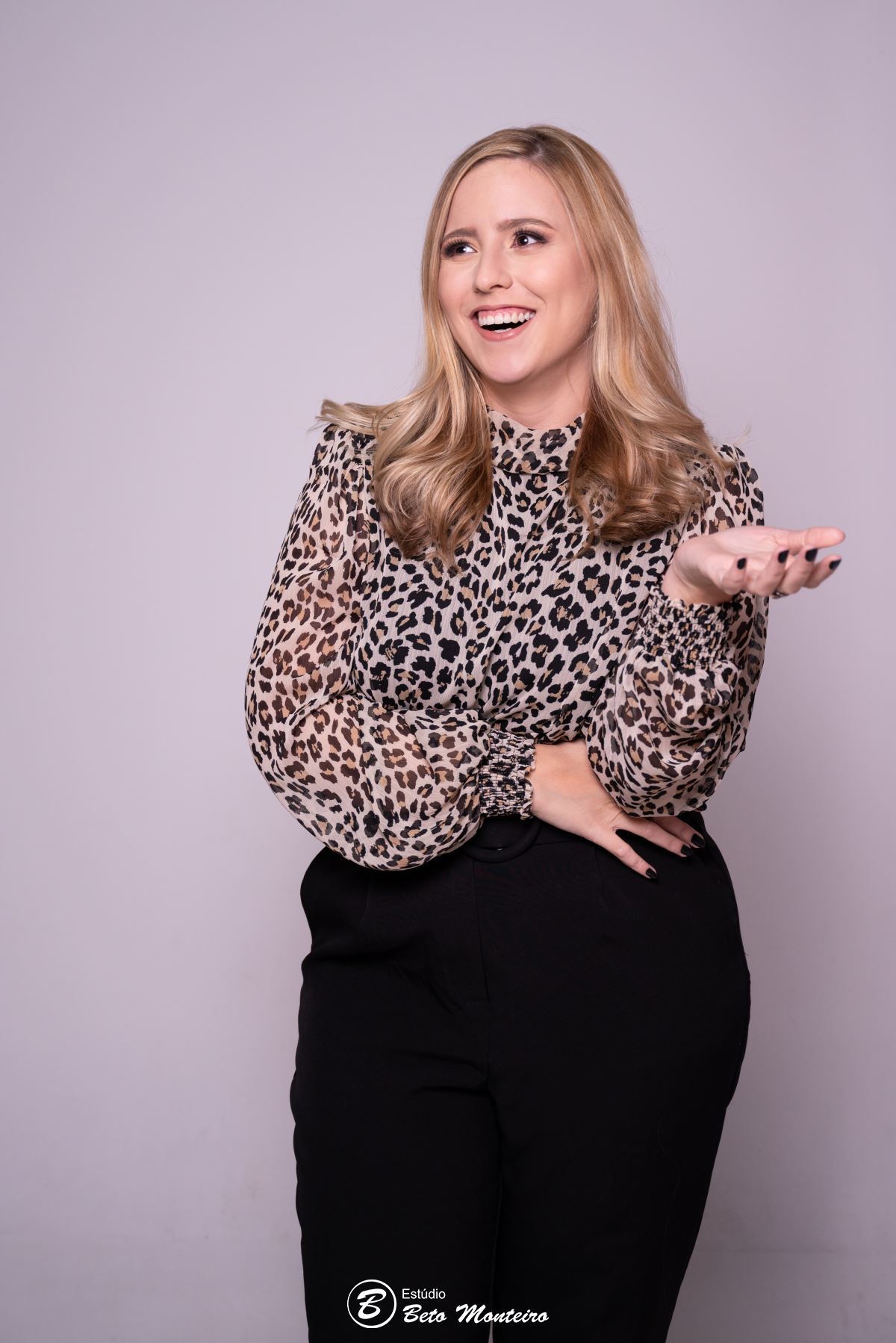 sessão profissional - sessão executiva - foto perfil - ensaio executivo - ensaio profissional - foto profissão - book executivo - book profissional - foto linkedin - foto curriculo - sessão corporativa -  - foto corporativa - Caroline Valente - RH