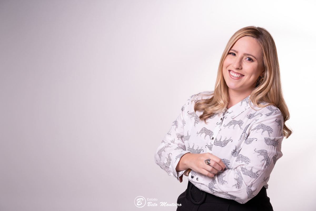 sessão profissional - sessão executiva - foto perfil - ensaio executivo - ensaio profissional - foto profissão - book executivo - book profissional - foto linkedin - foto curriculo - sessão corporativa -  - foto corporativa - Caroline Valente - RH