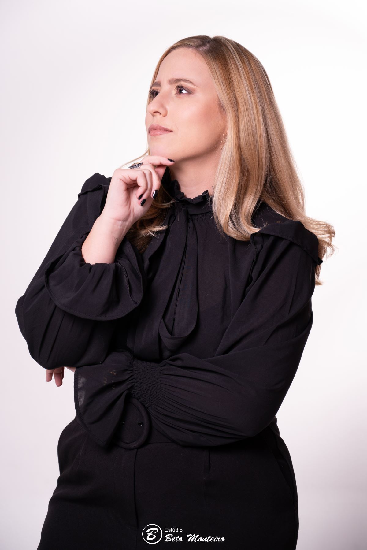 sessão profissional - sessão executiva - foto perfil - ensaio executivo - ensaio profissional - foto profissão - book executivo - book profissional - foto linkedin - foto curriculo - sessão corporativa -  - foto corporativa - Caroline Valente - RH