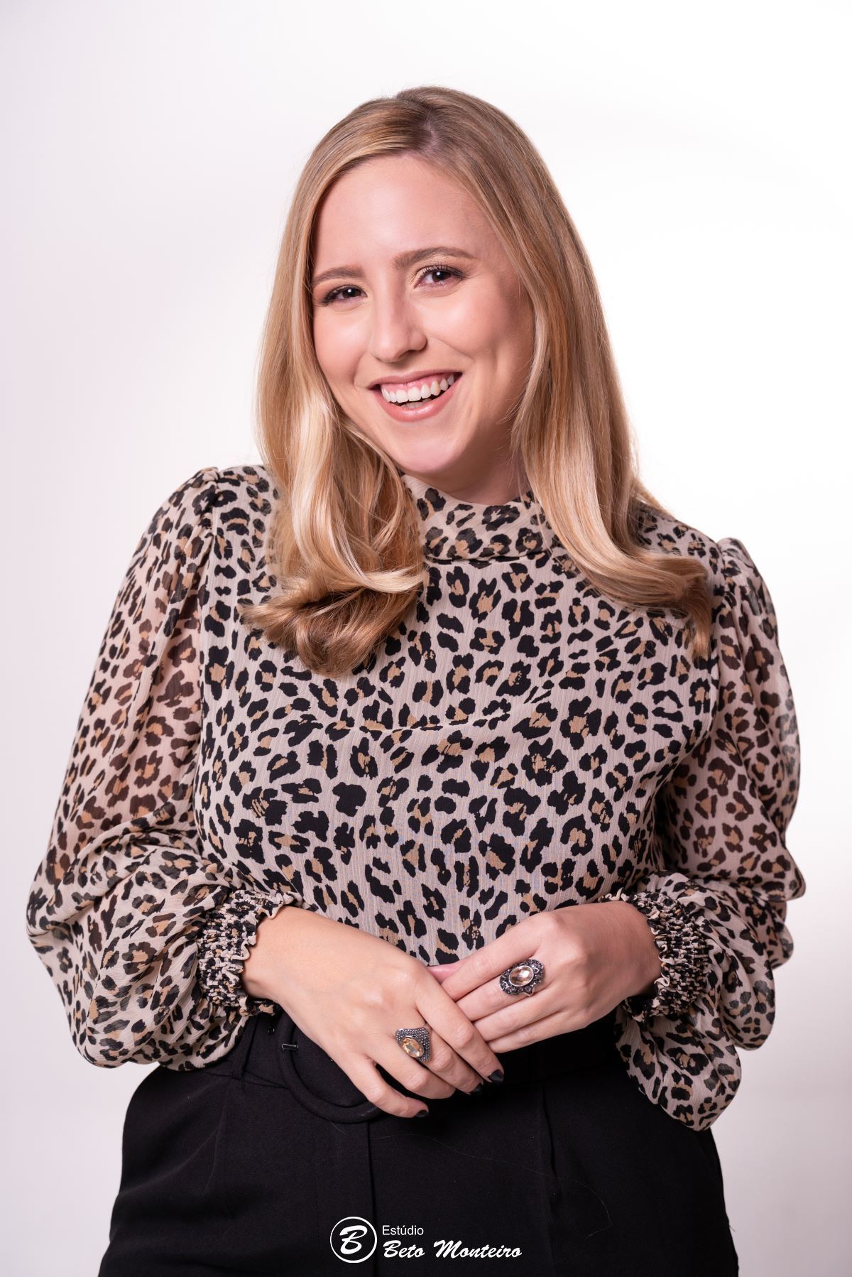 sessão profissional - sessão executiva - foto perfil - ensaio executivo - ensaio profissional - foto profissão - book executivo - book profissional - foto linkedin - foto curriculo - sessão corporativa -  - foto corporativa - Caroline Valente - RH