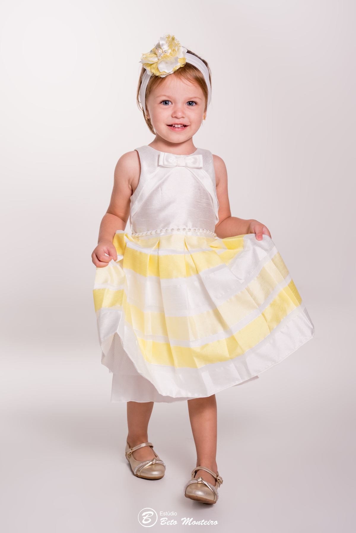 Book fotográfico Infantil - Book de fotos - Book de Criança - Book de Bebê - Book Menina - Book Menino - Book 3 anos - 3 aninhos - Bela adormecida - princesa Aurora - book de família - Estúdio Beto Monteiro - Curitiba - Sarah -  Angela - Sandro