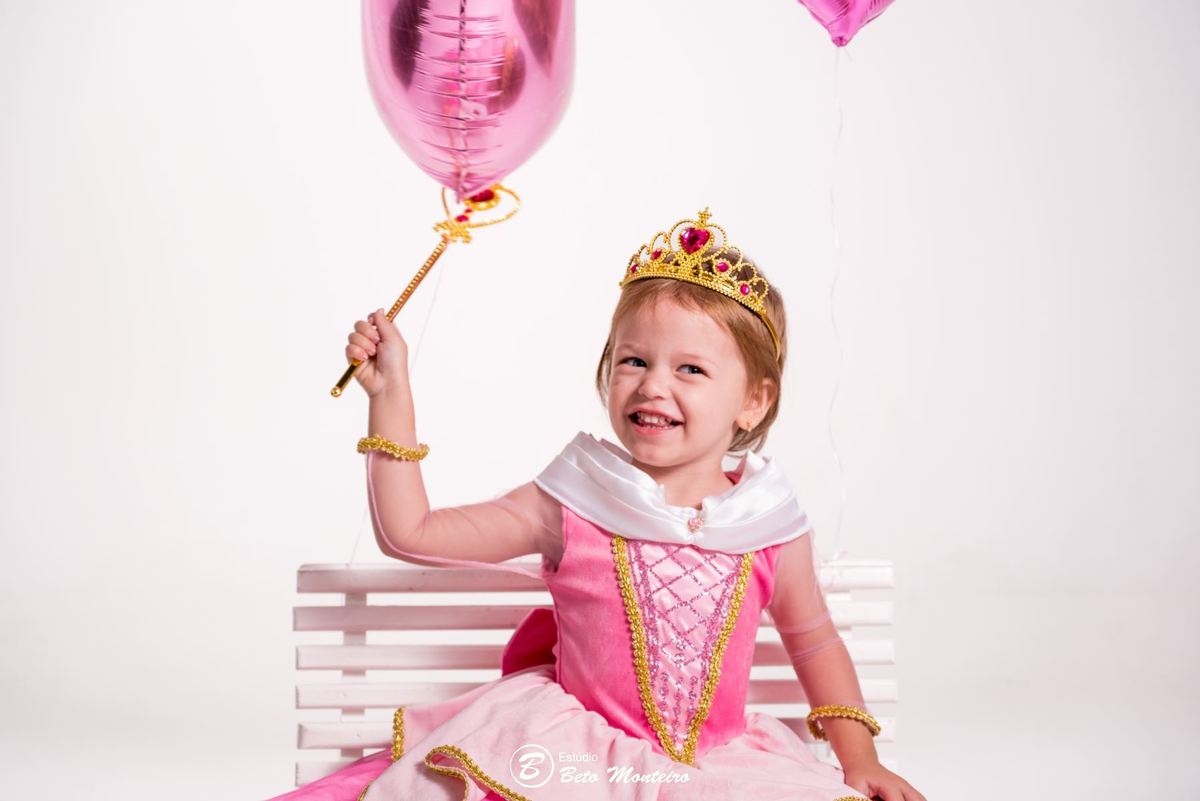 Book fotográfico Infantil - Book de fotos - Book de Criança - Book de Bebê - Book Menina - Book Menino - Book 3 anos - 3 aninhos - Bela adormecida - princesa Aurora - book de família - Estúdio Beto Monteiro - Curitiba - Sarah -  Angela - Sandro