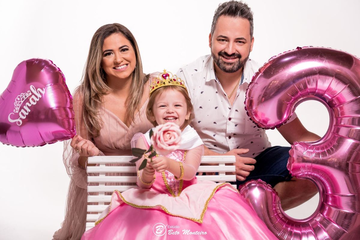 Book fotográfico Infantil - Book de fotos - Book de Criança - Book de Bebê - Book Menina - Book Menino - Book 3 anos - 3 aninhos - Bela adormecida - princesa Aurora - book de família - Estúdio Beto Monteiro - Curitiba - Sarah -  Angela - Sandro