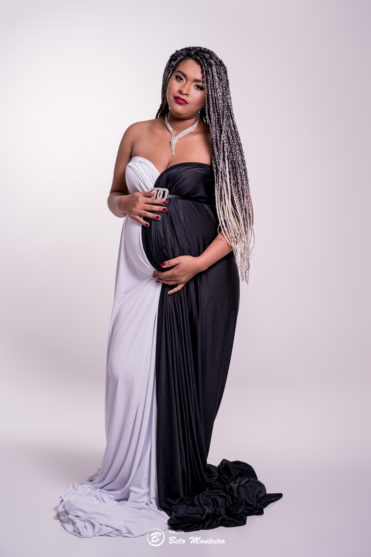 Book Gestante e Família em Curitiba - Book de gestante em estúdio - ensaio de gestante - book em estúdio - sessão fotográfica - Grávida - Gestação - Sessão de gestante - Estúdio Beto Monteiro - Mariana Sanchez - Mari - Mãe de menino