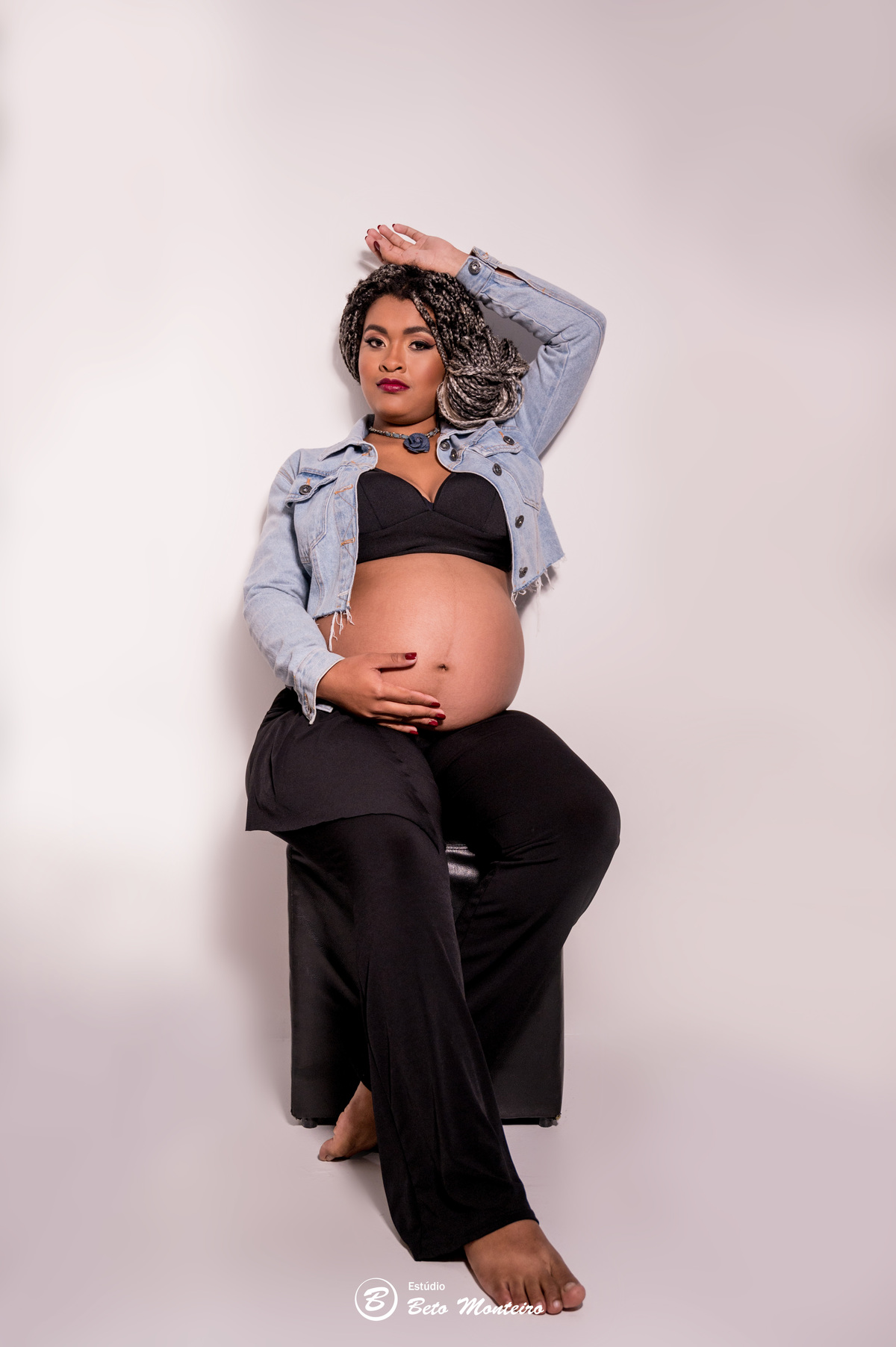 Book Gestante e Família em Curitiba - Book de gestante em estúdio - ensaio de gestante - book em estúdio - sessão fotográfica - Grávida - Gestação - Sessão de gestante - Estúdio Beto Monteiro - Mariana Sanchez - Mari - Mãe de menino