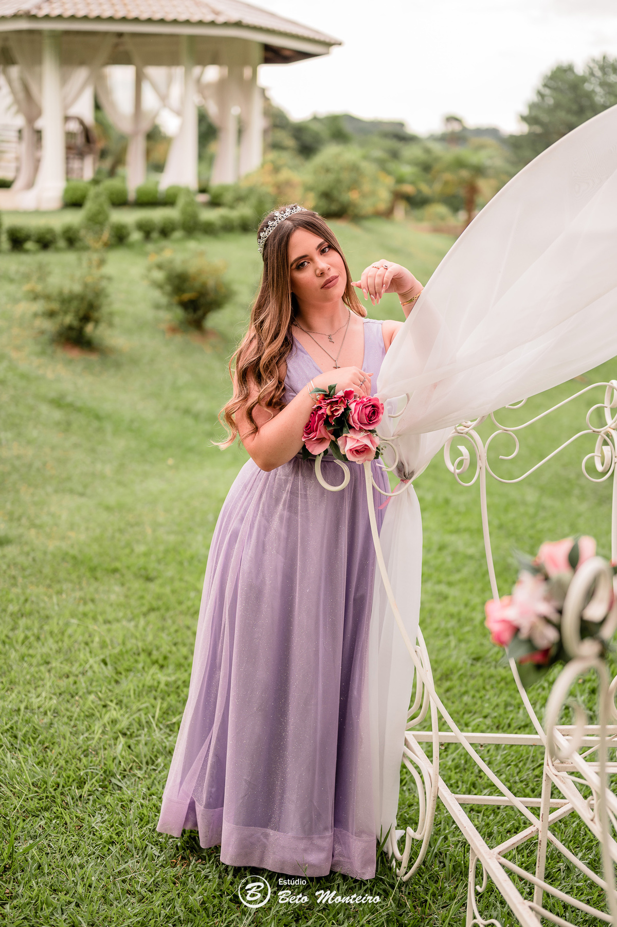 Aniversário de 15 anos - Foto e Filmagem - Debutante - Estúdio Beto Monteiro - Curitiba - fotografo de 15 anos - fotógrafa - sessão de fotos - book de fotos - book de 15 anos - fotografo - chácara ienkot - vestido de debutante - Isadora