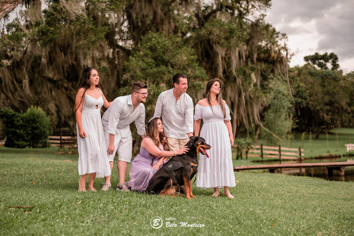 Aniversário de 15 anos - Foto e Filmagem - Debutante - Estúdio Beto Monteiro - Curitiba - fotografo de 15 anos - fotógrafa - sessão de fotos - book de fotos - book de 15 anos - fotografo - chácara ienkot - vestido de debutante - Isadora