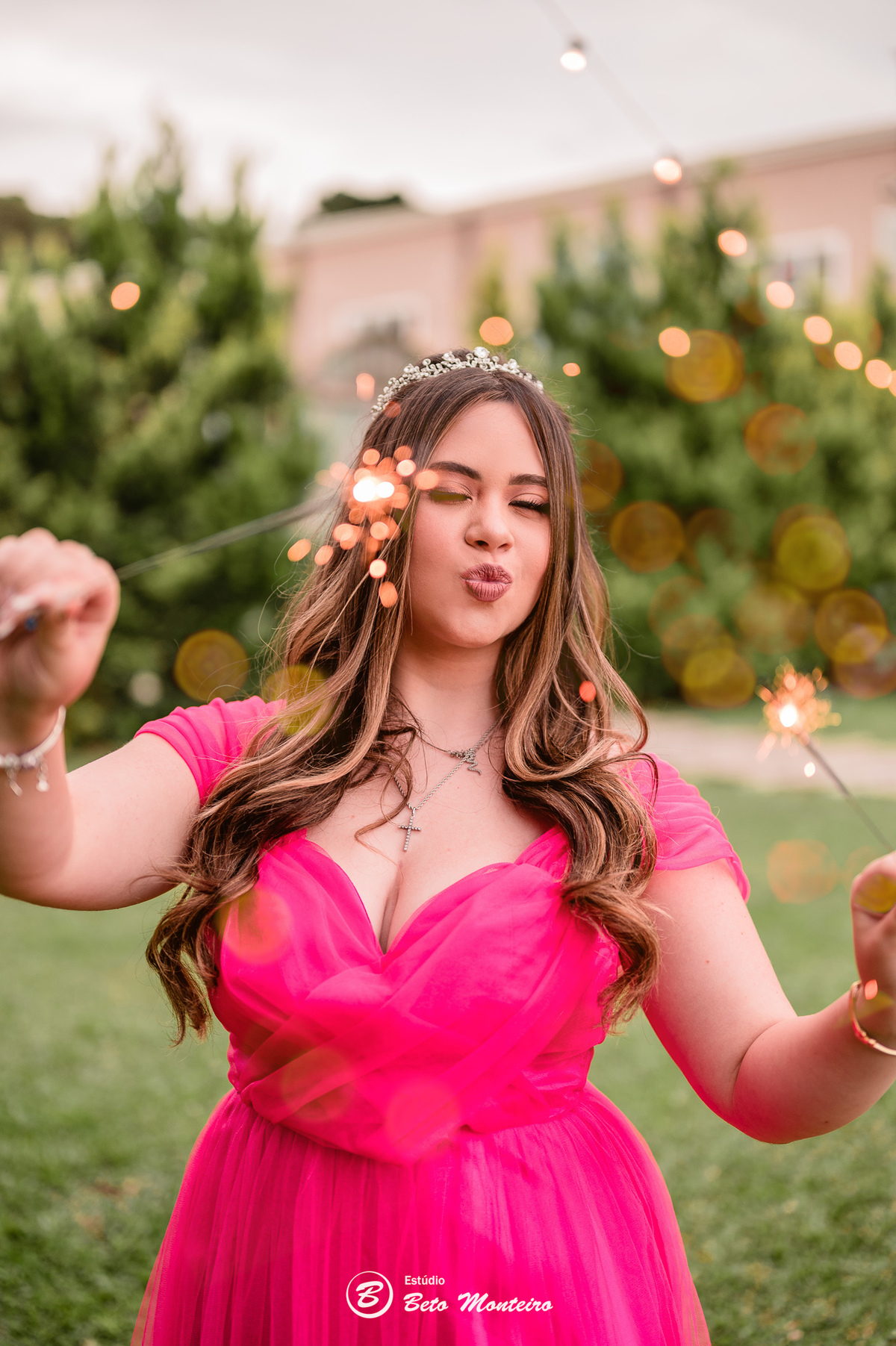 Aniversário de 15 anos - Foto e Filmagem - Debutante - Estúdio Beto Monteiro - Curitiba - fotografo de 15 anos - fotógrafa - sessão de fotos - book de fotos - book de 15 anos - fotografo - chácara ienkot - vestido de debutante - Isadora