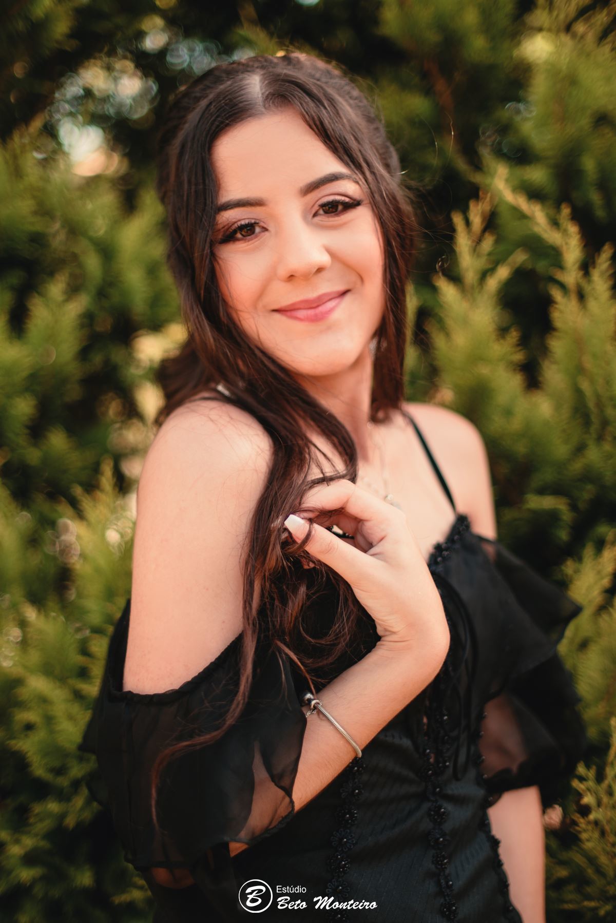 Aniversário de 15 anos - Foto e Filmagem - Debutante - Estúdio Beto Monteiro - Curitiba - fotografo de 15 anos - fotógrafa - sessão de fotos - book de fotos - book de 15 anos - fotografo - chácara ienkot - vestido de debutante - Maria Eduarda Rossato