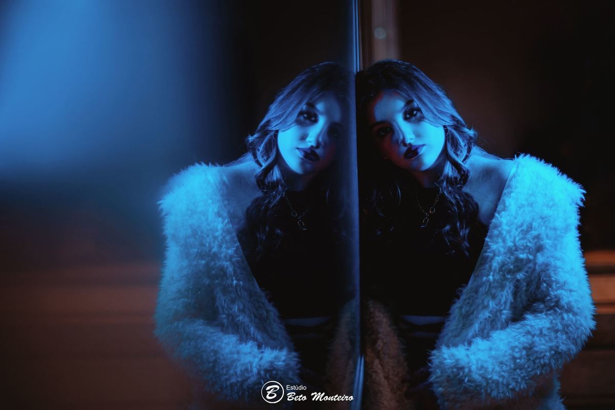 Aniversário de 15 anos - Foto e Filmagem - Debutante - Estúdio Beto Monteiro - Curitiba - fotografo de 15 anos - fotógrafa - sessão de fotos - book de fotos - book de 15 anos - fotografa - urbano - street - Marcela