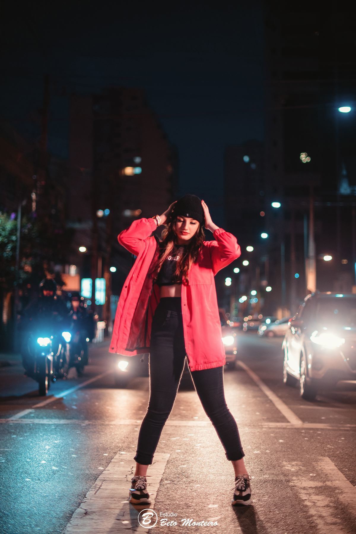 Aniversário de 15 anos - Foto e Filmagem - Debutante - Estúdio Beto Monteiro - Curitiba - fotografo de 15 anos - fotógrafa - sessão de fotos - book de fotos - book de 15 anos - fotografa - urbano - street - Marcela