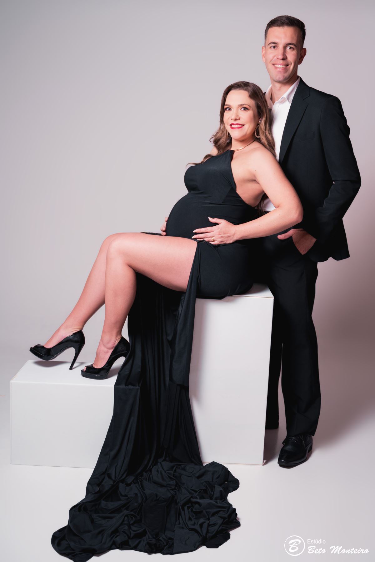 Book Gestante e Família em Curitiba - Book de gestante em estúdio - ensaio de gestante - book em estúdio - sessão fotográfica - Grávida - Gestação - Sessão de gestante - Estúdio Beto Monteiro - Ana Claudia - Eduardo - sessão externa de gestante