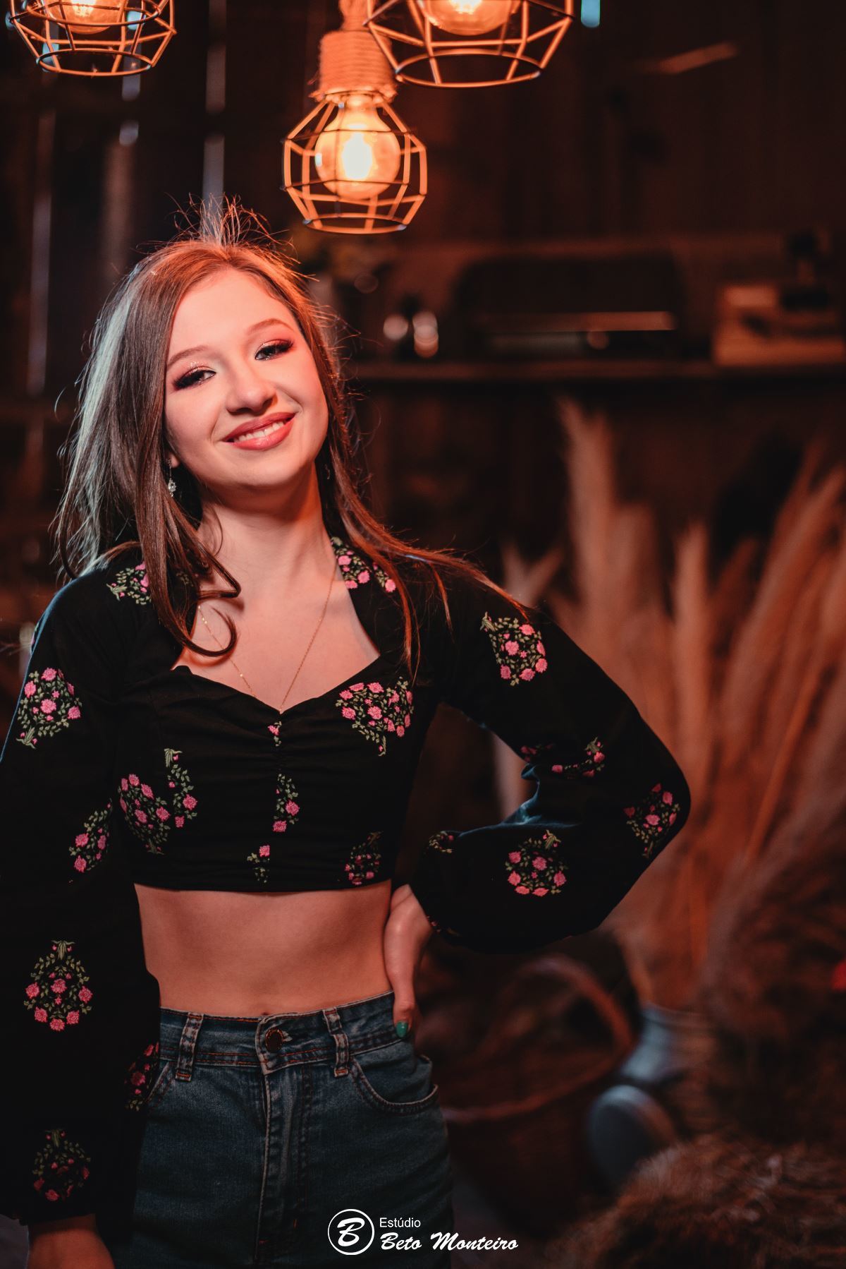 Aniversário de 15 anos - Foto e Filmagem - Debutante - Estúdio Beto Monteiro - Curitiba - fotografo de 15 anos - fotógrafa - sessão de fotos - book de fotos - book de 15 anos - chácara ienkot - vestido de debutante - Mariana