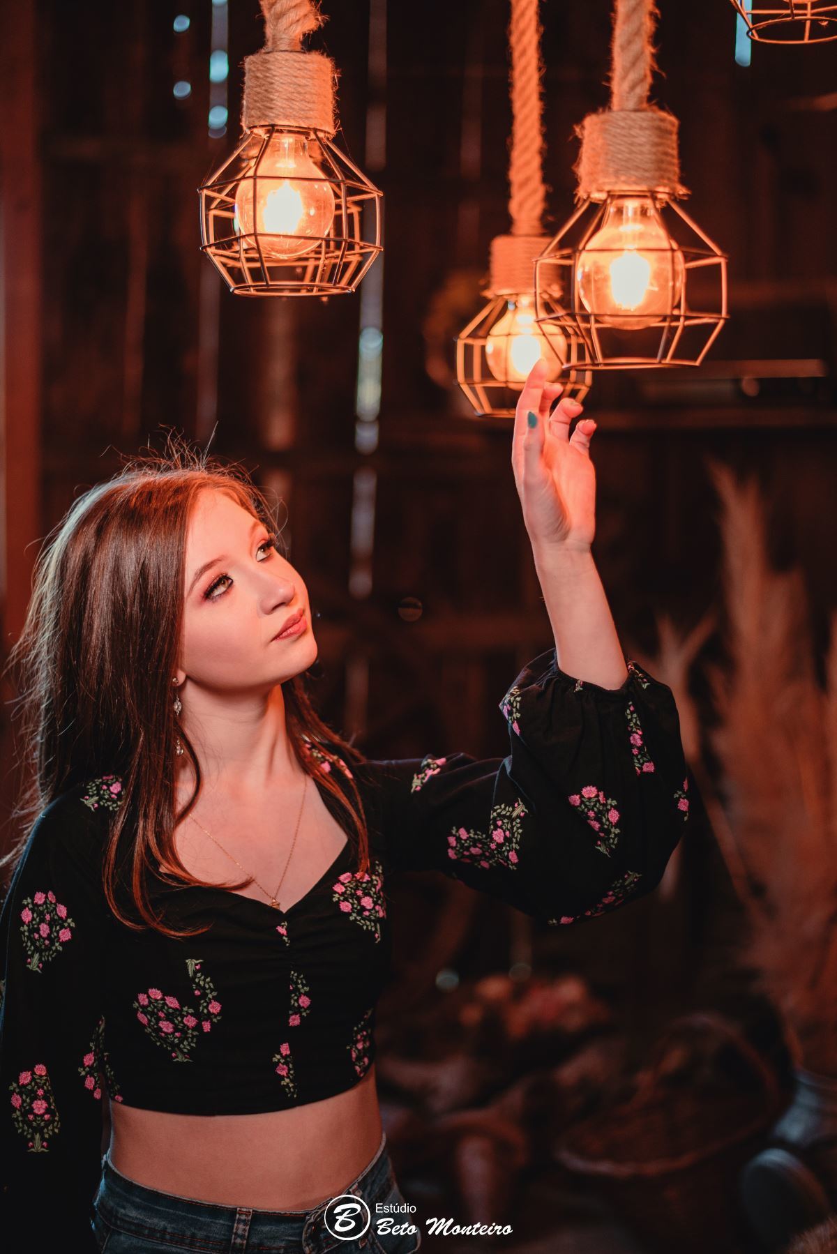 Aniversário de 15 anos - Foto e Filmagem - Debutante - Estúdio Beto Monteiro - Curitiba - fotografo de 15 anos - fotógrafa - sessão de fotos - book de fotos - book de 15 anos - chácara ienkot - vestido de debutante - Mariana