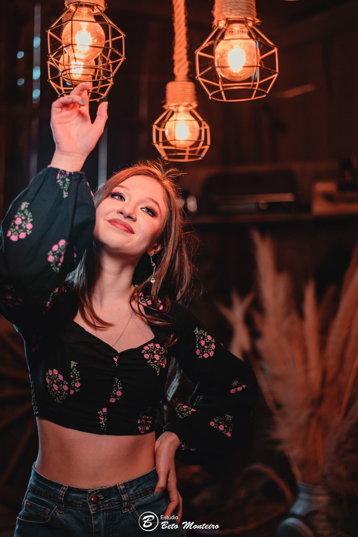 Aniversário de 15 anos - Foto e Filmagem - Debutante - Estúdio Beto Monteiro - Curitiba - fotografo de 15 anos - fotógrafa - sessão de fotos - book de fotos - book de 15 anos - chácara ienkot - vestido de debutante - Mariana