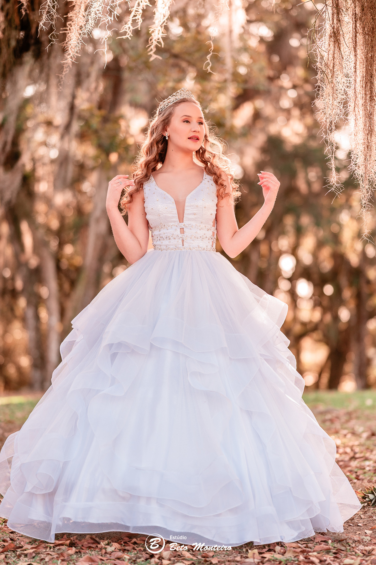 Aniversário de 15 anos - Foto e Filmagem - Debutante - Estúdio Beto Monteiro - Curitiba - fotografo de 15 anos - fotógrafa - sessão de fotos - book de fotos - book de 15 anos - chácara ienkot - vestido de debutante - Fabíola 