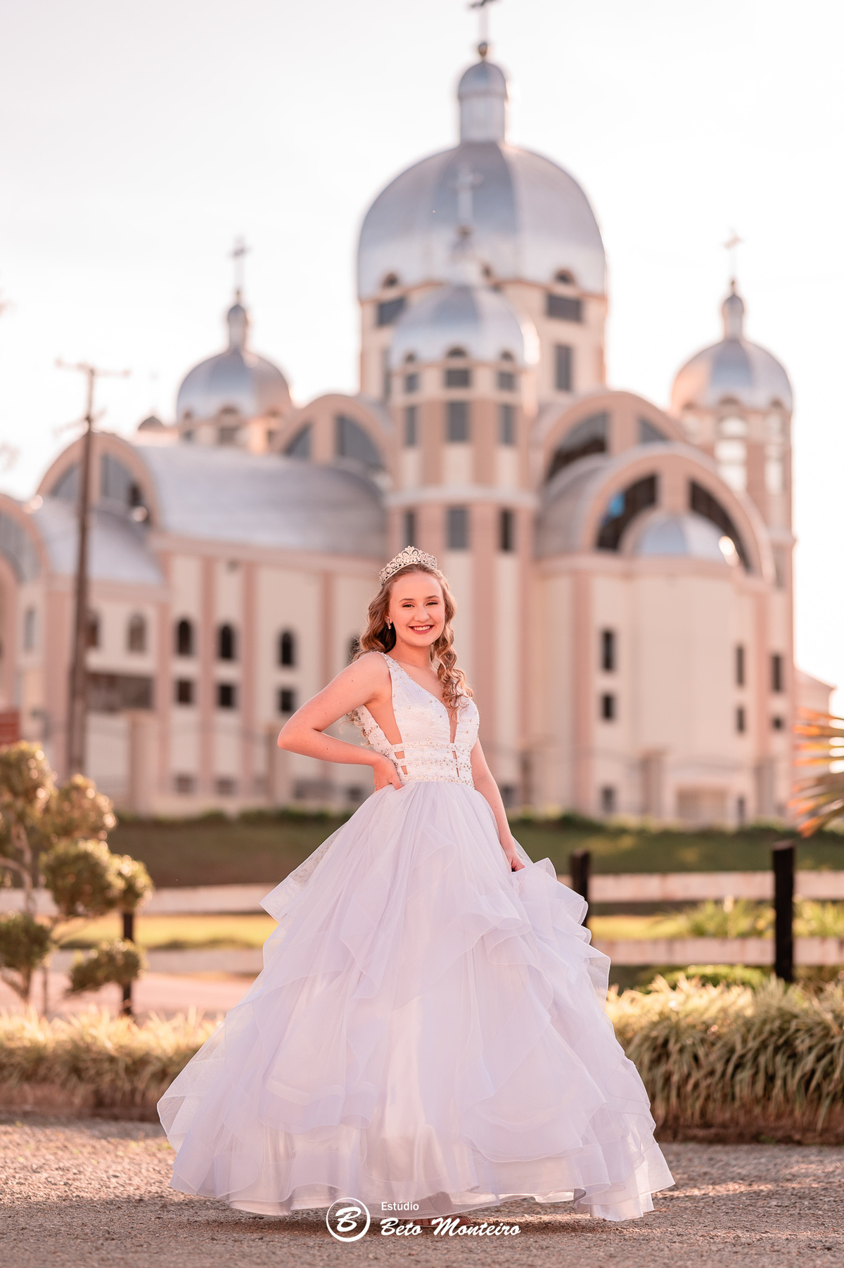 Aniversário de 15 anos - Foto e Filmagem - Debutante - Estúdio Beto Monteiro - Curitiba - fotografo de 15 anos - fotógrafa - sessão de fotos - book de fotos - book de 15 anos - chácara ienkot - vestido de debutante - Fabíola 