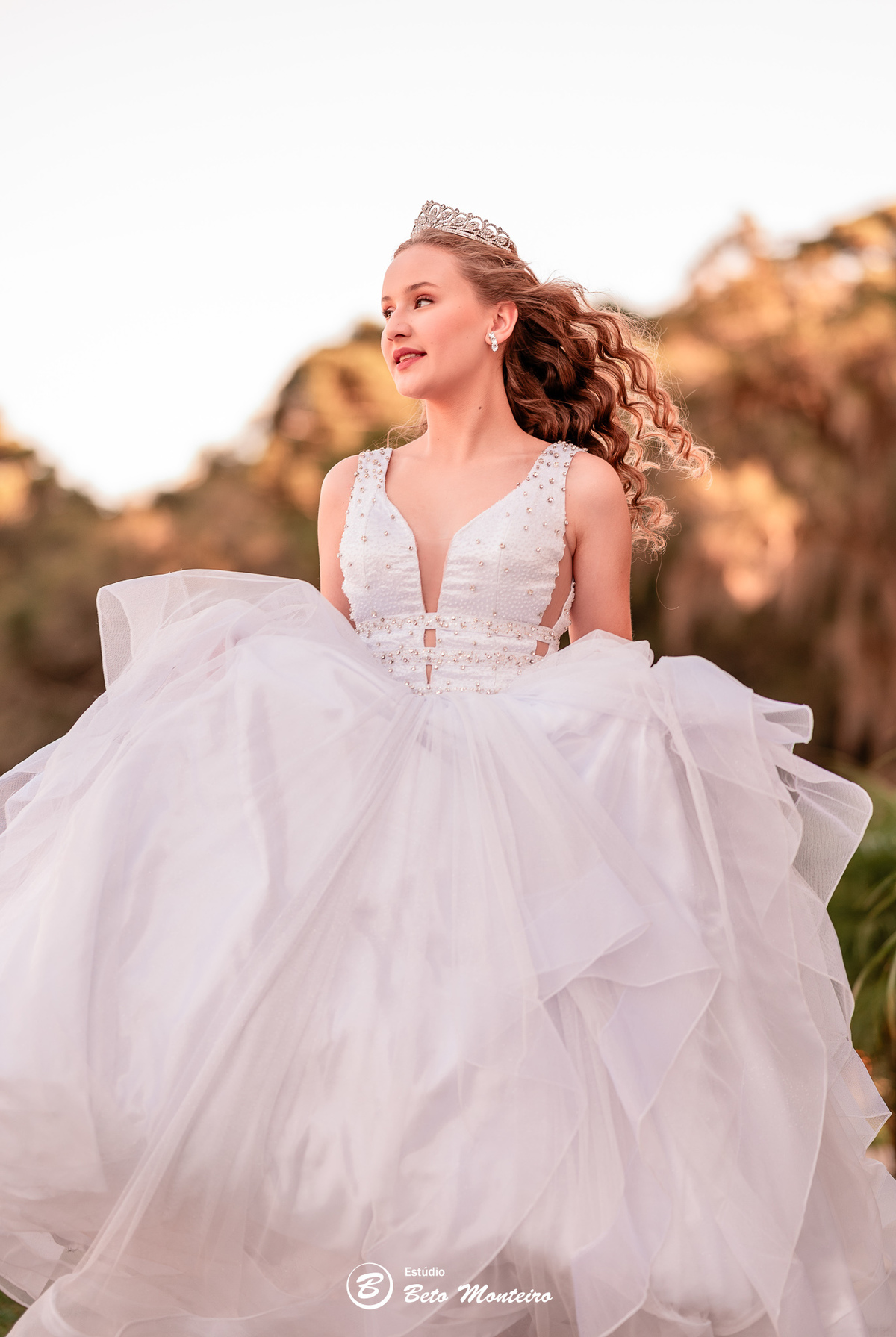 Aniversário de 15 anos - Foto e Filmagem - Debutante - Estúdio Beto Monteiro - Curitiba - fotografo de 15 anos - fotógrafa - sessão de fotos - book de fotos - book de 15 anos - chácara ienkot - vestido de debutante - Fabíola 