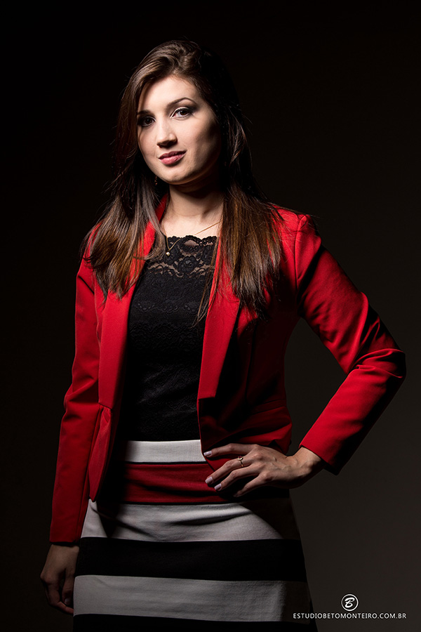 Book fotografico feminino Ana Carolina Hunika- Curitiba - fotos em estúdio