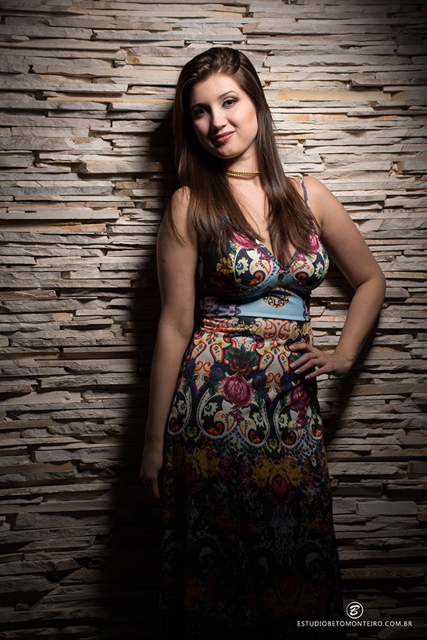 Book fotografico feminino Ana Carolina Hunika- Curitiba - fotos em estúdio