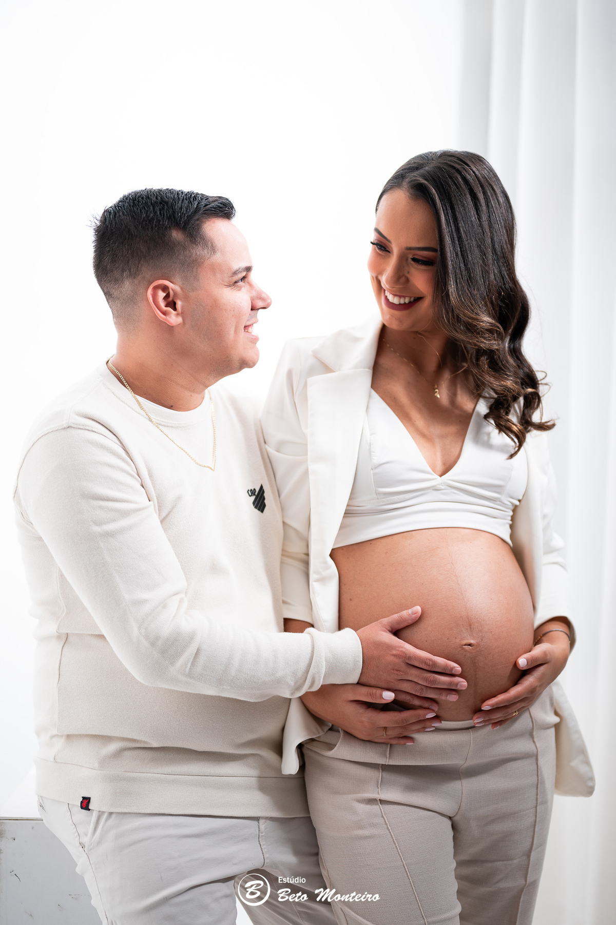 Book Gestante e Família em Curitiba - Book de gestante em estúdio - ensaio de gestante - book em estúdio - sessão fotográfica - Grávida - Gestação - Sessão de gestante - Estúdio Beto Monteiro - Jady - Daniel - Samuel