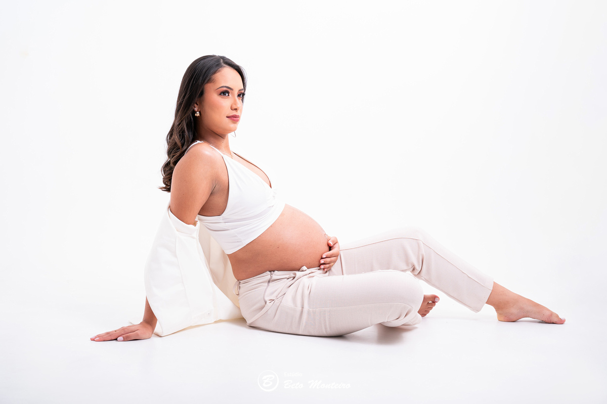 Book Gestante e Família em Curitiba - Book de gestante em estúdio - ensaio de gestante - book em estúdio - sessão fotográfica - Grávida - Gestação - Sessão de gestante - Estúdio Beto Monteiro - Jady - Daniel - Samuel