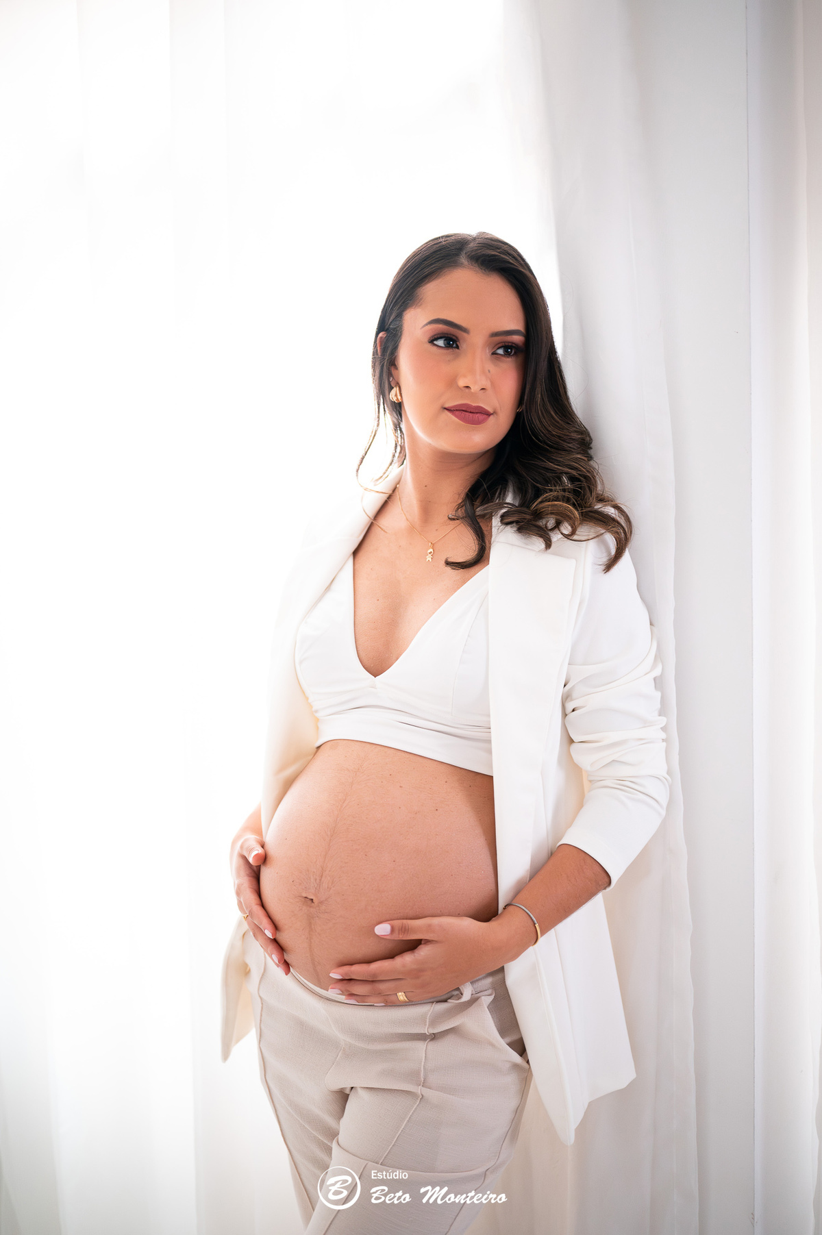 Book Gestante e Família em Curitiba - Book de gestante em estúdio - ensaio de gestante - book em estúdio - sessão fotográfica - Grávida - Gestação - Sessão de gestante - Estúdio Beto Monteiro - Jady - Daniel - Samuel