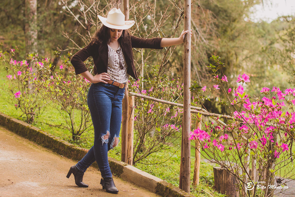book de fotos - maria eduarda - estúdio e externa - curitiba - campo largo - chacara - country - preto e branco - fotografia - fotografo - estudio beto monteiro