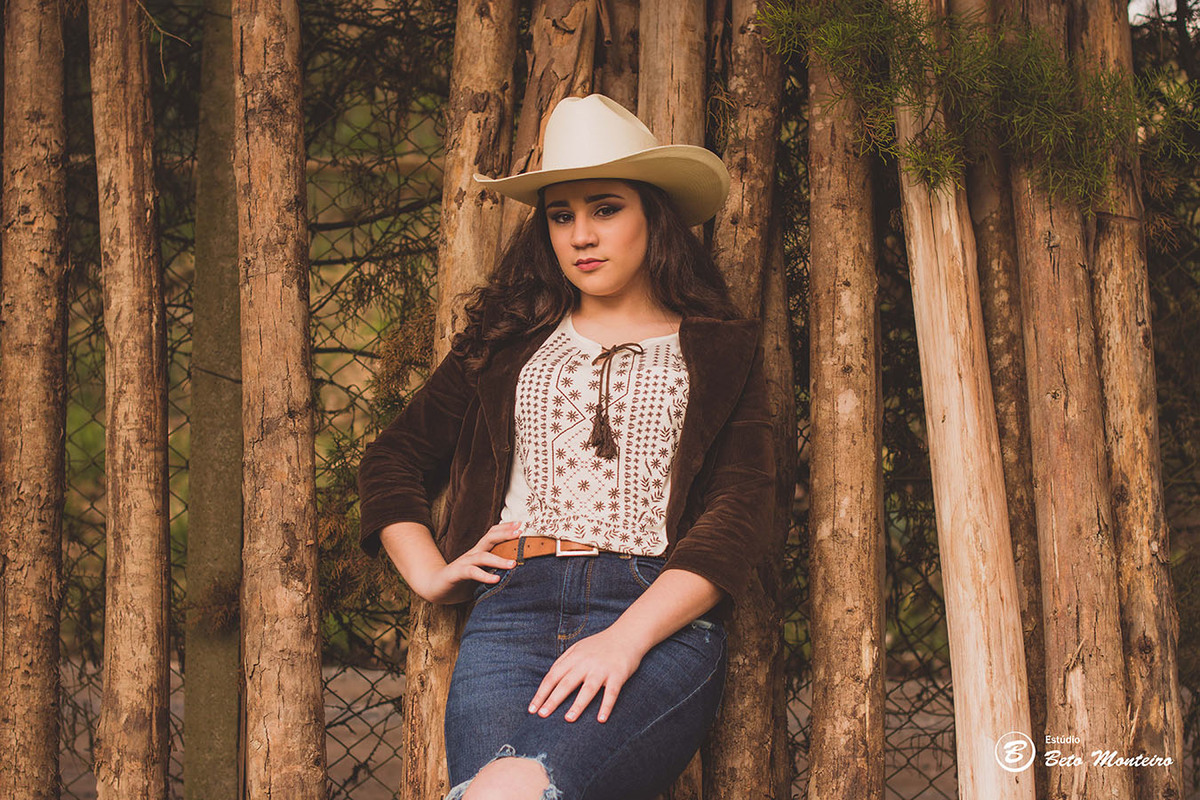 book de fotos - maria eduarda - estúdio e externa - curitiba - campo largo - chacara - country - preto e branco - fotografia - fotografo - estudio beto monteiro