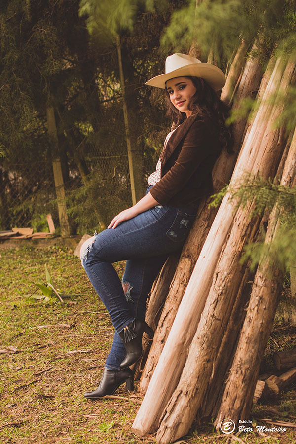 book de fotos - maria eduarda - estúdio e externa - curitiba - campo largo - chacara - country - preto e branco - fotografia - fotografo - estudio beto monteiro