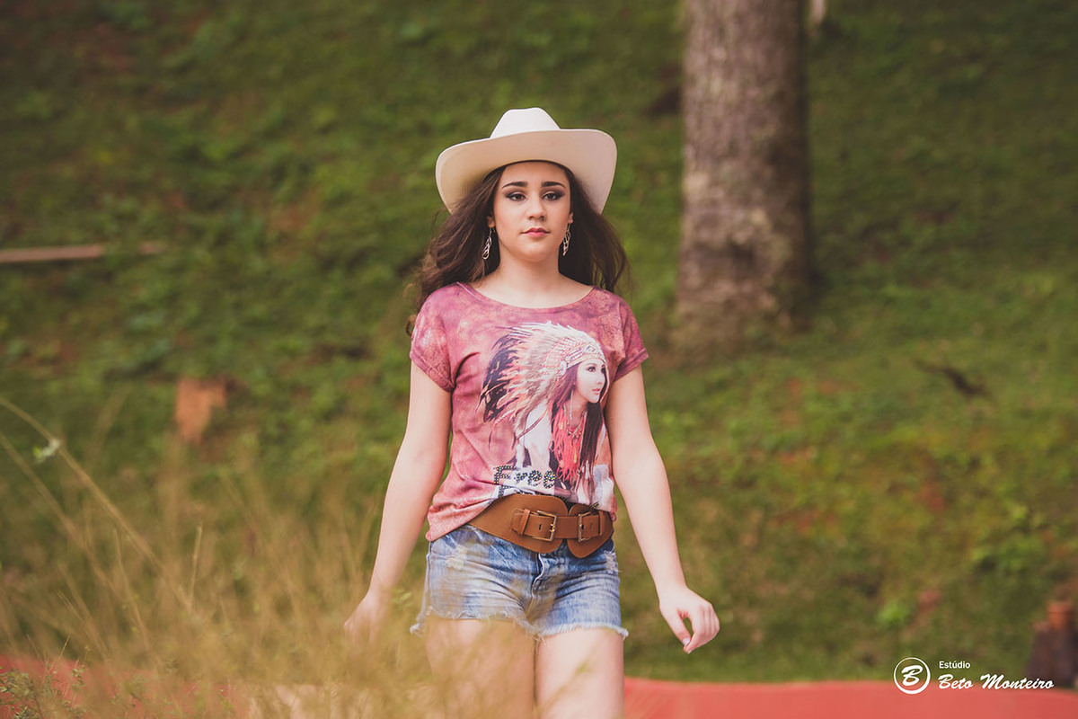 book de fotos - maria eduarda - estúdio e externa - curitiba - campo largo - chacara - country - preto e branco - fotografia - fotografo - estudio beto monteiro