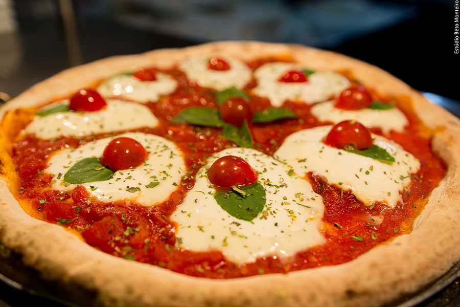 Carmela Pizzeria - fotografia de ambientes - foto de pizza - foto do cardapio - fotografia institucional - estudio beto monteiro - curitiba pr
