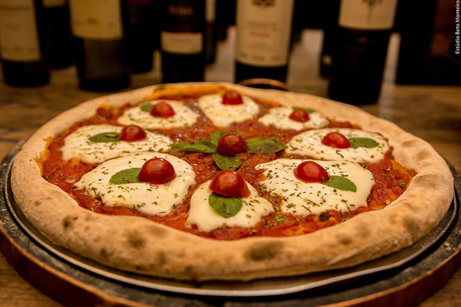 Carmela Pizzeria - fotografia de ambientes - foto de pizza - foto do cardapio - fotografia institucional - estudio beto monteiro - curitiba pr