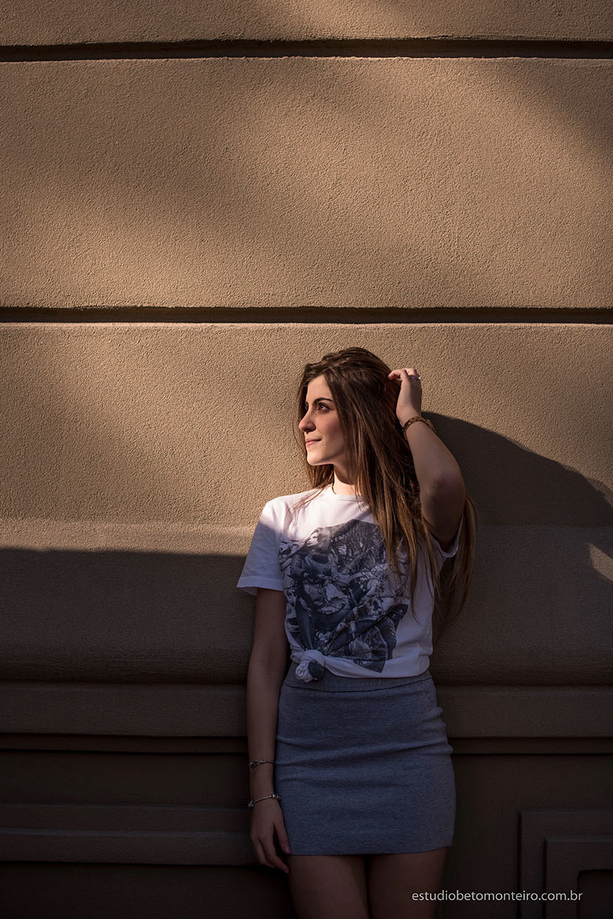 Aniversário de 15 anos - Foto e Filmagem - Debutante - Estúdio Beto Monteiro - Curitiba - fotografo de 15 anos - sessao de fotos - book de fotos - book de 15 anos - fotografo - yasmin muniz - book dos 15 - street - urbano - parque - luzes