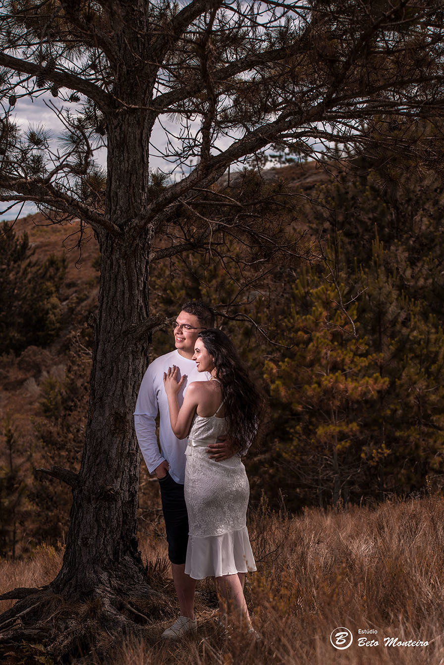 Casamento - Wedding - Pré-Casamento - Cobertura de casamento - foto e filmagem de casamento - Wedding Day - Pré-Wedding - Trash the dress - Estúdio Beto Monteiro - Curitiba - Recanto dos Papagaios - Palmeira - natureza verde - casal de branco