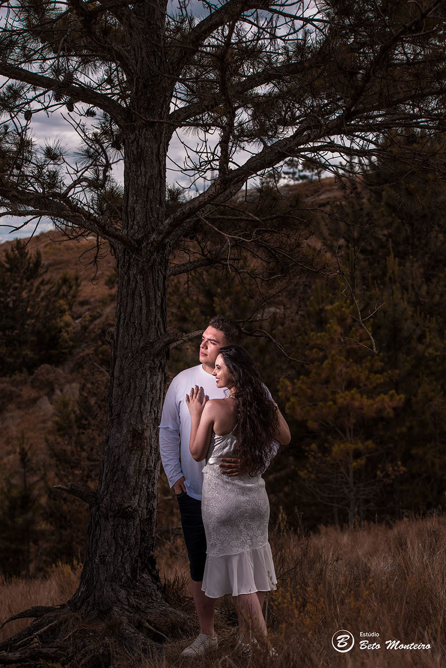 Casamento - Wedding - Pré-Casamento - Cobertura de casamento - foto e filmagem de casamento - Wedding Day - Pré-Wedding - Trash the dress - Estúdio Beto Monteiro - Curitiba - Recanto dos Papagaios - Palmeira - natureza verde - casal de branco