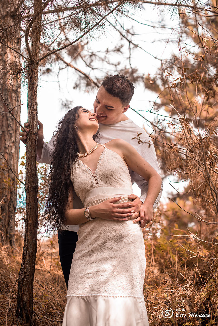 Casamento - Wedding - Pré-Casamento - Cobertura de casamento - foto e filmagem de casamento - Wedding Day - Pré-Wedding - Trash the dress - Estúdio Beto Monteiro - Curitiba - Recanto dos Papagaios - Palmeira - natureza verde - casal de branco