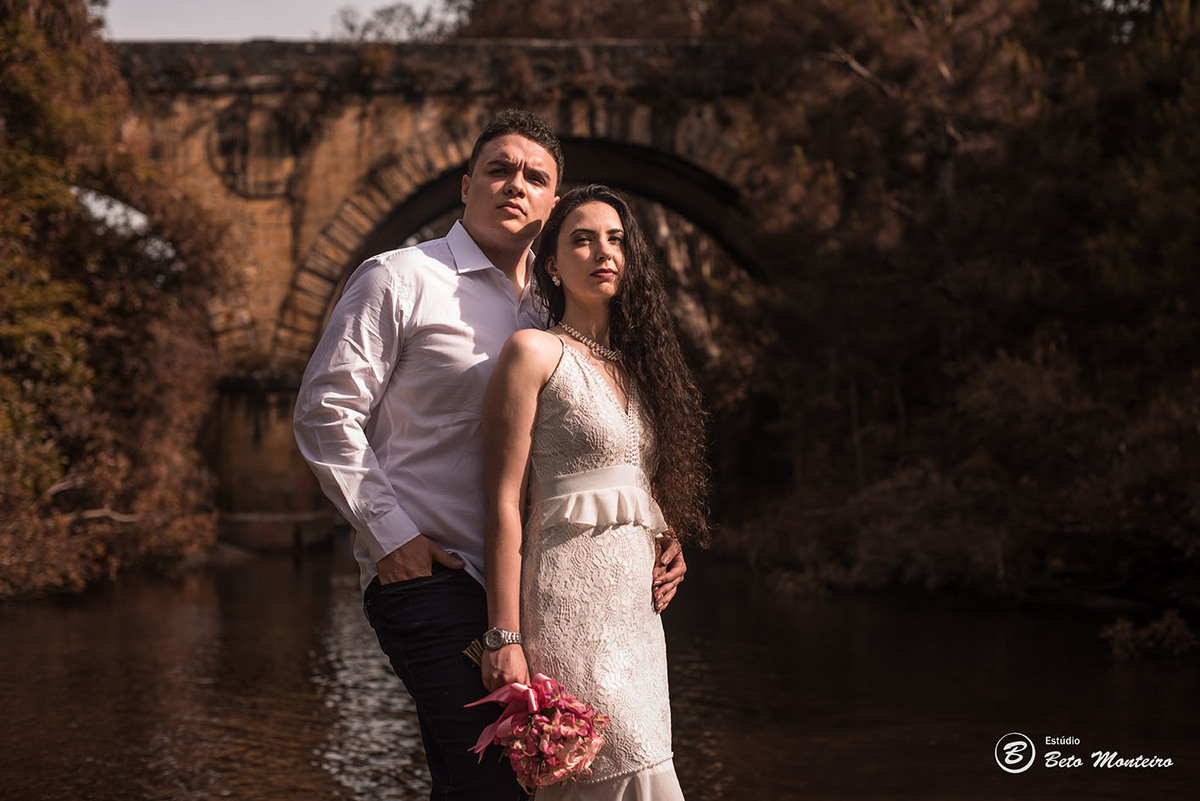 Casamento - Wedding - Pré-Casamento - Cobertura de casamento - foto e filmagem de casamento - Wedding Day - Pré-Wedding - Trash the dress - Estúdio Beto Monteiro - Curitiba - Recanto dos Papagaios - Palmeira - natureza verde - casal de branco