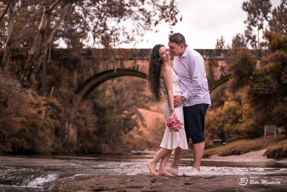 Casamento - Wedding - Pré-Casamento - Cobertura de casamento - foto e filmagem de casamento - Wedding Day - Pré-Wedding - Trash the dress - Estúdio Beto Monteiro - Curitiba - Recanto dos Papagaios - Palmeira - natureza verde - casal de branco
