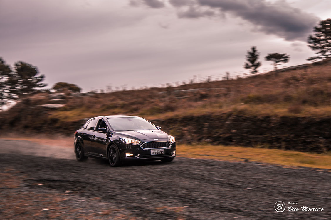 Casamento - Wedding - Pré-Casamento - Cobertura de casamento - foto e filmagem de casamento - Wedding Day - Pré-Wedding - Trash the dress - Estúdio Beto Monteiro - Curitiba - Recanto dos Papagaios - Palmeira - natureza verde - casal de branco