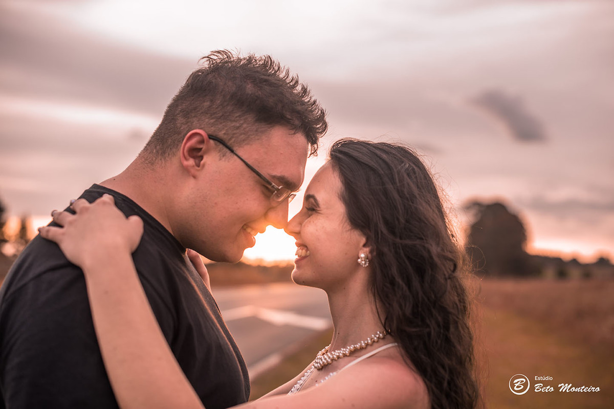 Casamento - Wedding - Pré-Casamento - Cobertura de casamento - foto e filmagem de casamento - Wedding Day - Pré-Wedding - Trash the dress - Estúdio Beto Monteiro - Curitiba - Recanto dos Papagaios - Palmeira - natureza verde - casal de branco