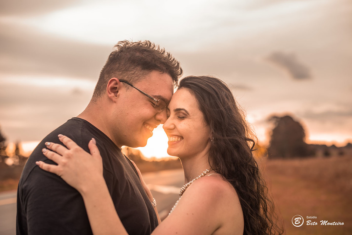 Casamento - Wedding - Pré-Casamento - Cobertura de casamento - foto e filmagem de casamento - Wedding Day - Pré-Wedding - Trash the dress - Estúdio Beto Monteiro - Curitiba - Recanto dos Papagaios - Palmeira - natureza verde - casal de branco