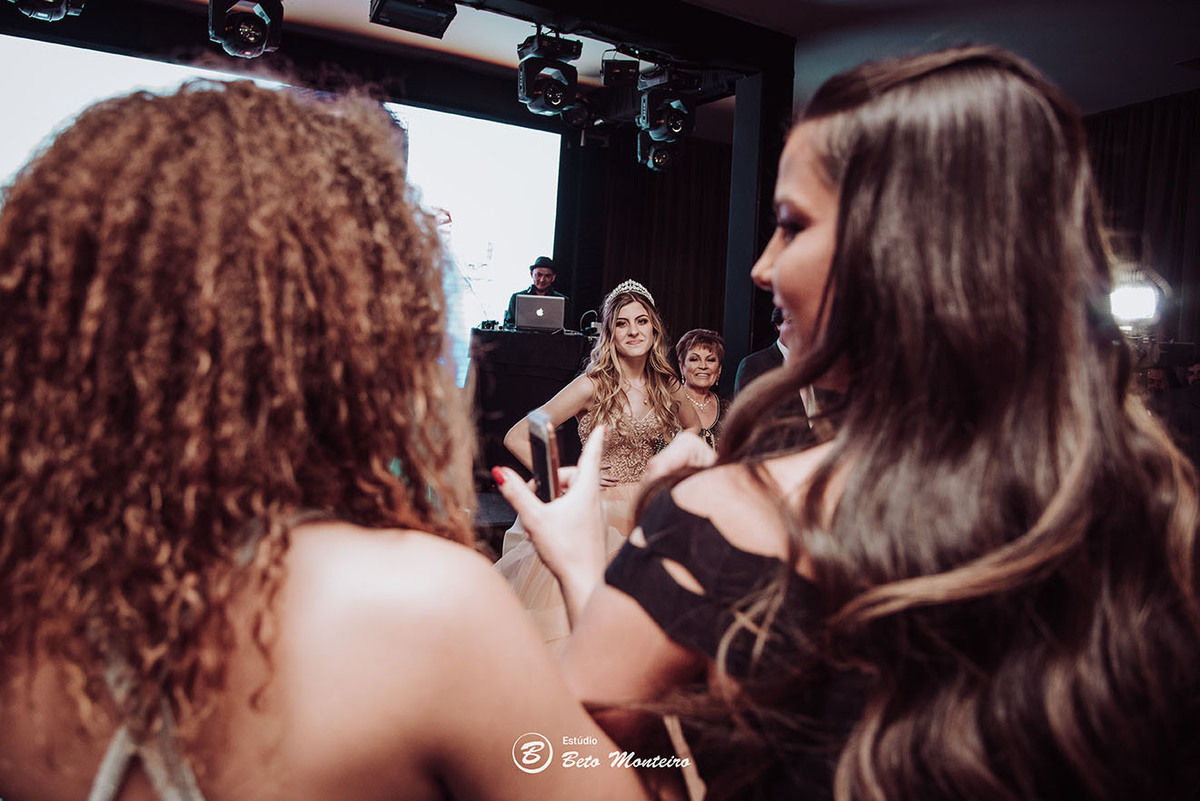 Aniversário de 15 anos - Cobertura fotografica - Cobertura de filmagem - Foto e Filmagem de 15 anos - Debutante - Estúdio Beto Monteiro - Curitiba - fotografo de 15 anos - buffet ilha do melh - jad decoracoes