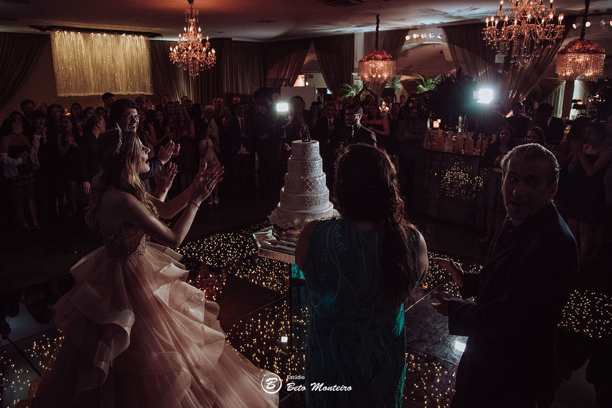 Aniversário de 15 anos - Cobertura fotografica - Cobertura de filmagem - Foto e Filmagem de 15 anos - Debutante - Estúdio Beto Monteiro - Curitiba - fotografo de 15 anos - buffet ilha do melh - jad decoracoes