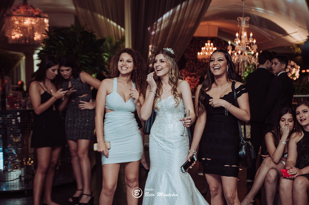 Aniversário de 15 anos - Cobertura fotografica - Cobertura de filmagem - Foto e Filmagem de 15 anos - Debutante - Estúdio Beto Monteiro - Curitiba - fotografo de 15 anos - buffet ilha do melh - jad decoracoes