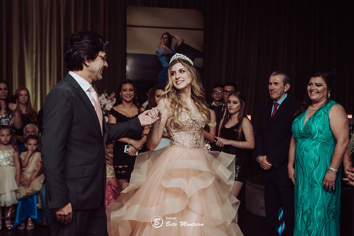 Aniversário de 15 anos - Cobertura fotografica - Cobertura de filmagem - Foto e Filmagem de 15 anos - Debutante - Estúdio Beto Monteiro - Curitiba - fotografo de 15 anos - buffet ilha do melh - jad decoracoes