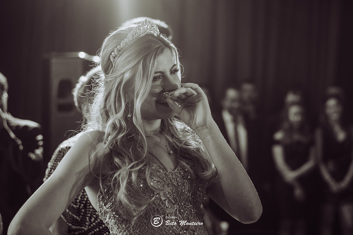 Aniversário de 15 anos - Cobertura fotografica - Cobertura de filmagem - Foto e Filmagem de 15 anos - Debutante - Estúdio Beto Monteiro - Curitiba - fotografo de 15 anos - buffet ilha do melh - jad decoracoes