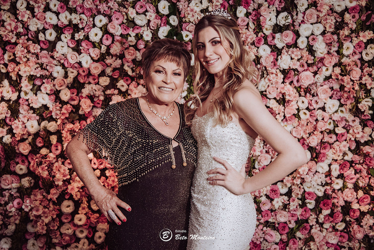 Aniversário de 15 anos - Cobertura fotografica - Cobertura de filmagem - Foto e Filmagem de 15 anos - Debutante - Estúdio Beto Monteiro - Curitiba - fotografo de 15 anos - buffet ilha do melh - jad decoracoes