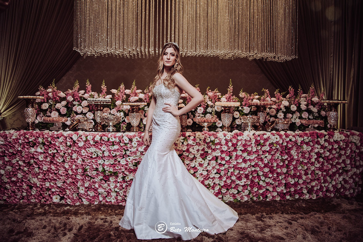 Aniversário de 15 anos - Cobertura fotografica - Cobertura de filmagem - Foto e Filmagem de 15 anos - Debutante - Estúdio Beto Monteiro - Curitiba - fotografo de 15 anos - buffet ilha do melh - jad decoracoes